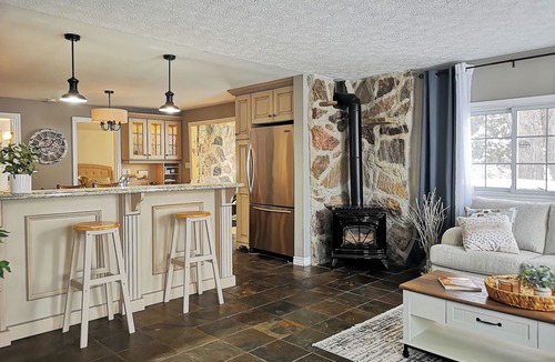 Walkerton House | Riverside Retreat with Hot Tub