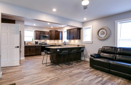 Cowanesque Apartment | Roadhaus North - Stay and Golf!