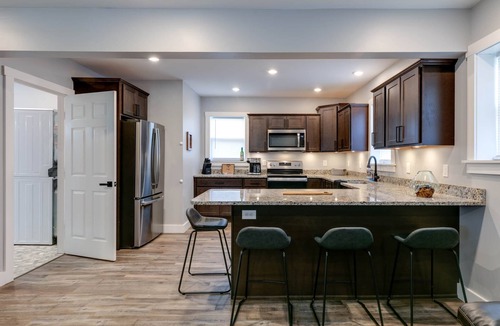 Cowanesque Apartment | Roadhaus North - Stay and Golf!