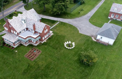 Rock Stream House | Rock Stream Estate | Wine trail with a hot tub surrounded by nature
