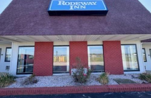 Shippensburg Hotel | Rodeway Inn Shippensburg I-81