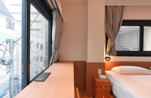 Iriya Apartment | ROKU GRKU2 Newly Renovated Japanese-Modern Duplex, 3 Bedrooms, 2 King Beds and 3 Single Beds, 2 Showers and 2 Toilets, 5 Min to Iriya, Sleeps 7hs