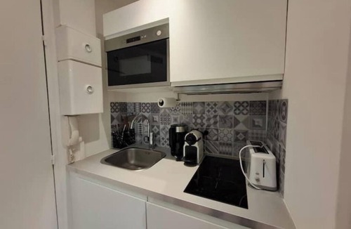 Villejuif Apartment | Romantic & connected 10 min from line 14 + parking lot