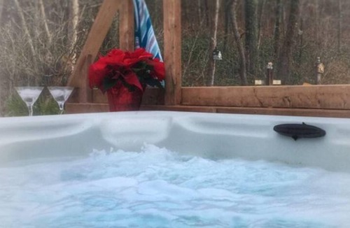 Port Franks Apartment | Romantic Couples Getaway Sauna Hot Tub Gym Private Beach access Hiking trails