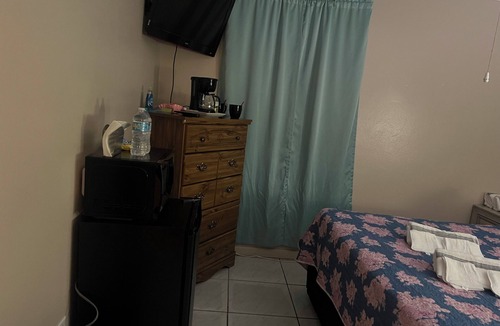 Buena Ventura Lakes Apartment | Room 3 on BVL