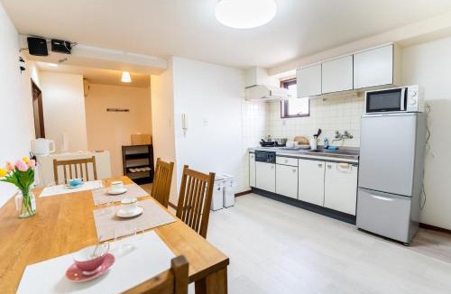 Nishikoiwa Apartment | Room 303, a 6-minute walk from Tokyo Koiwa Station Direct connected to Shinjuku and Akihabara Stations Comfortable one-bedroom apartment with separate wet and dry areas
