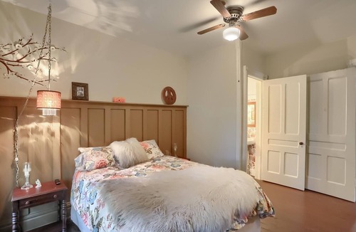 Tionesta Bed & Breakfast | Room 5 at The Vintage Inn Boutique Bed and Breakfast; historic charm in Tionesta