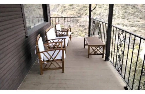 Jerome Condo | Room at the top of the world Jerome