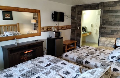 Ohiopyle Hotel | Room: Central Ohiopyle - Perfect Base for Families & Friends
