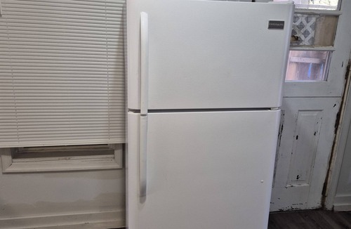 Lewistown House | Room for rent in a friendly home in lewistown.