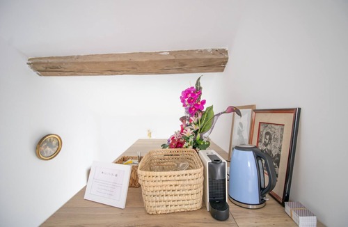 Bastelica Apartment | Room 'Ghjinestra' with Wi-Fi and Air Conditioning