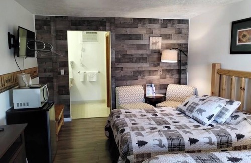 Ohiopyle Hotel | Room: Ohiopyle Getaway - Adventure at Your Door