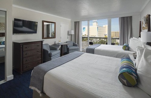 St. Pete Beach Hotel | Room With Balcony, Modern Retreat, Explore Island Adventures, Onsite Pools!