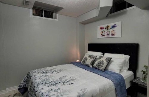 Maple Leaf House | RoryHouse