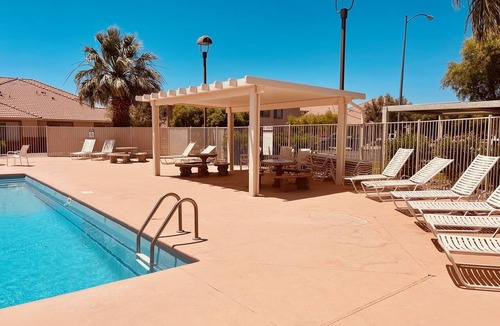 Mesquite Condo | Rosewood Retreat by Mesquite Vacation Rentals with Community Amenities, 2 Car Garage and $510 in free daily activities
