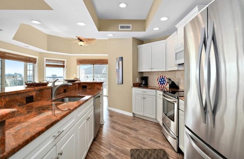 Midtown Ocean City Condo | Royal Beach 401 - 1of a kind luxury 4 br penthouse with pool.
