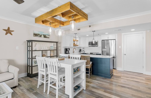 Caine Woods Condo | Royal Hawaiian 414 by Seaside Vacations & Sales