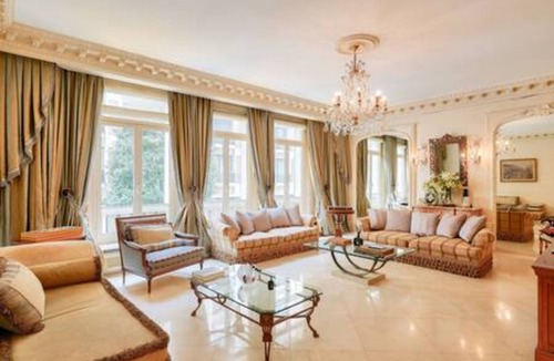 Champs-Elysees Apartment | Royal Montaigne in Paris