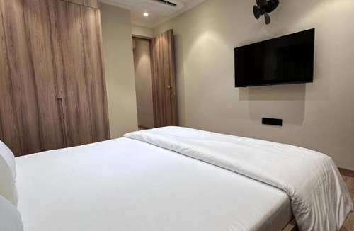 Khar Apartment | Rudraya Homes - Cozy Premium Serviced Apartments Khar - next to Bandra