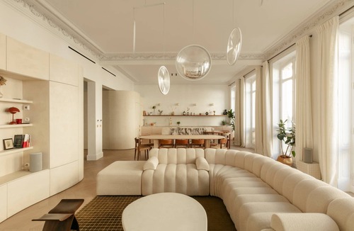 9th Arrondissement Apartment | Rue d'Aumale by onefinestay