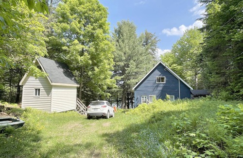 Lake of Bays Cottage | Rustic-Chic Cottage on Quiet Camp Lake