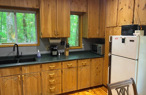 Trent Lakes House | Rustic Private Cabin In Trent Lakes