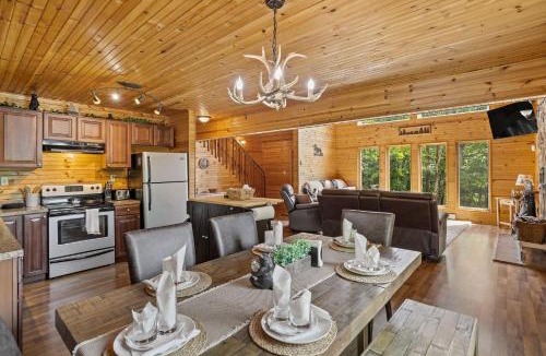 Mount Pocahontas House | Rustic Retreat - Fire-pit Hot-Tub and more