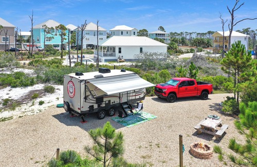 Port St. Joe RV Rental | RV Lot, Close To Beach, Full Srv ~ Salty Turtle