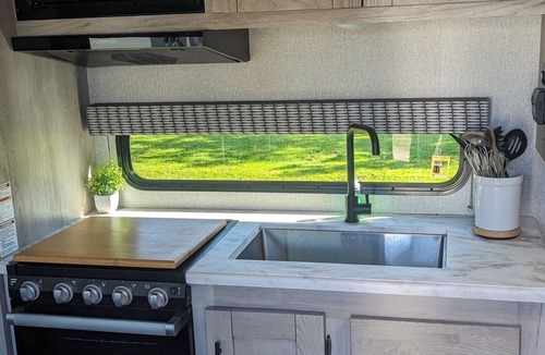Milroy House | RV Rental 21 - Hartman Center