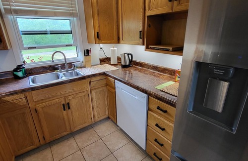 Frontenac Cottage | S & K's cottage on the lake