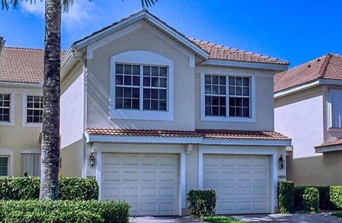 Majestic Palms House | Sabal Pointe at Majestic Palms 1004 Near beach Townhome. Sanibel/Captiva/Fort