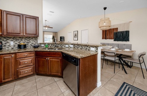 Terrace Park Apartment | Safari Breeze - Gorgeous Home by Busch Gardens & USF