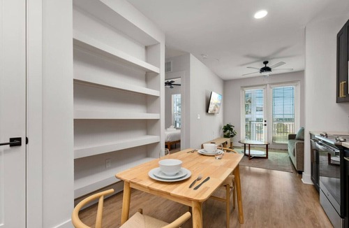 Carver City - Lincoln Gardens Apartment | Safest Location in Town | Pool and Gym | Luxury!