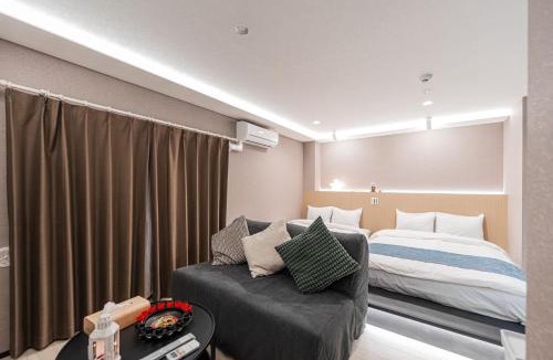Honmachi Apartment | SAIEI HOTEl 新宿