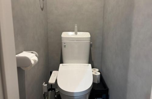 Shimomeguro Apartment | SALE Flawed Property with a loud music from neighbor but stay cheap in nice area