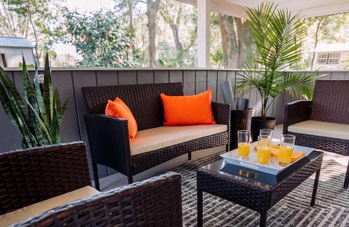 High Springs House | Sanctuary at the Springs - King Beds , Families