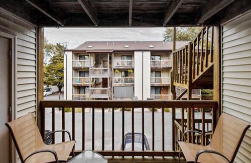 Caine Woods Apartment | Sandalwood 203B