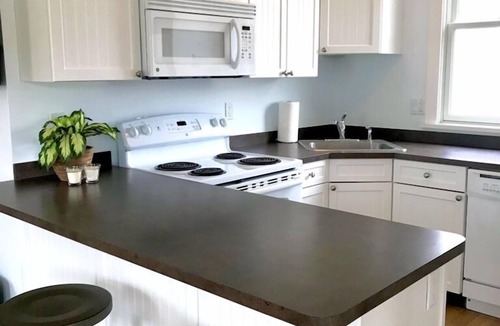 Cherry Valley House | Sandbanks Cottage Resort Villa In Beautiful Prince Edward County