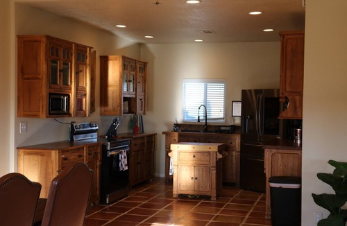 Meadview House | Santa fe home at Grand Canyon West Meadview 4+