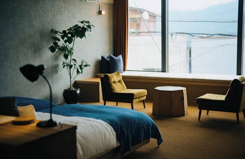 Shimo-yoshida Hotel | SARUYA HOSTEL KIKU Spacious Westernstyle twin r/Fujiyoshida Yamanashi
