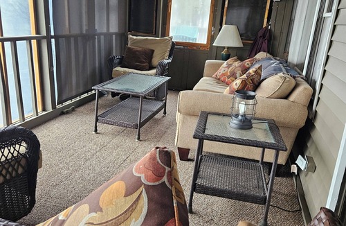 Dundee Cottage | Savor a Sunset on Waneta Lake!