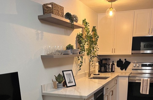 Trail West Condo | Scottsdale Loft w/pool