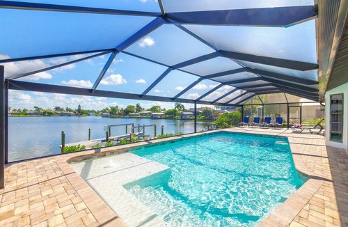 Eight Lakes Villa | SEABIM Villa TRENDALIA - Modern style, big pool, Lake view, Gulf access