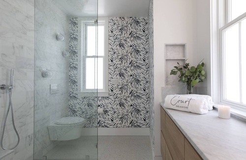Seaside Hotel | Seaside, FL Boutique Hotel – Renovated & Central, Pet Friendly, + 2 Bikes