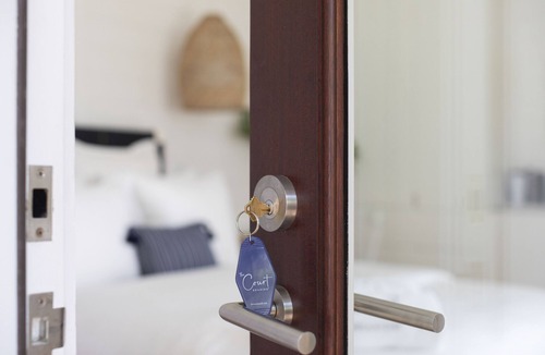 Seaside Hotel | Seaside, FL Boutique Hotel – Renovated & Central, Pet Friendly, + 2 Bikes