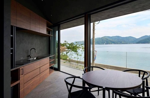 Enoura Villa | Seaside villa SEEN Deep Sea