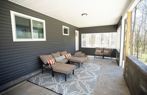 Ellsworth House | Secluded 5BR Retreat w/Hot Tub, Sleeps 10