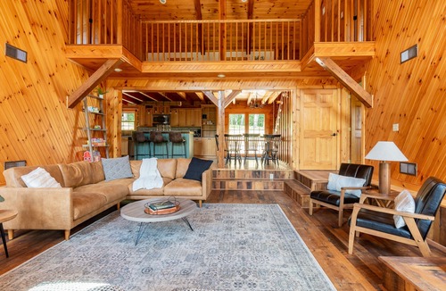 Concord Cabin | Secluded Cabin, Sleeps 20-Pickleball, Pool&Hot Tub