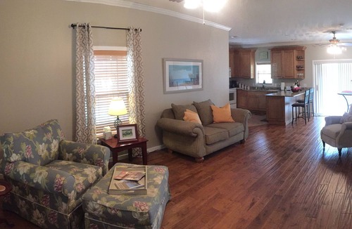 Fort Ogden Cottage | Secluded Cottage Golf Course Community - Indoor Heated Pool & Fitness Center