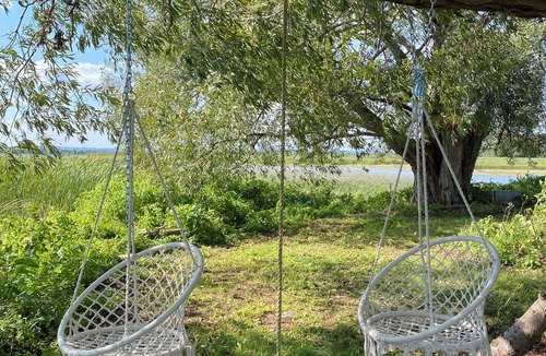 Carrying Place Cottage | Secluded Lakefront Cottage in Prince Edward County Ontario for rent.